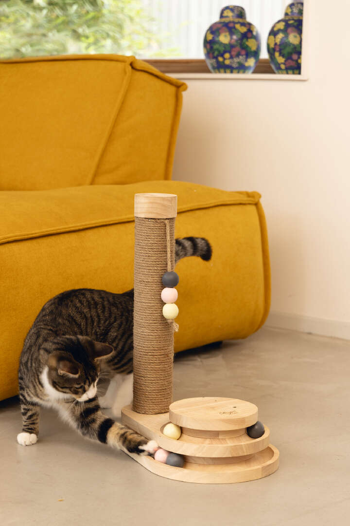 Designed by Lotte Kratzbaum "Inez"